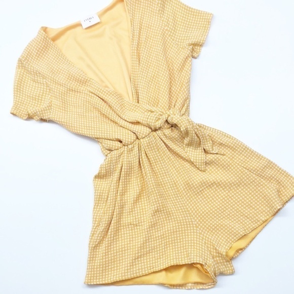 Everly mustard yellow/white checkered print tie front romper - Picture 1 of 5